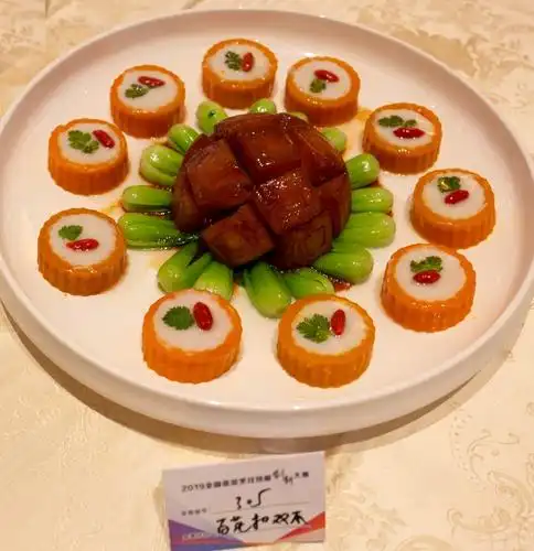 下面是大赛参赛选手的烹饪作品 摄影时考虑到