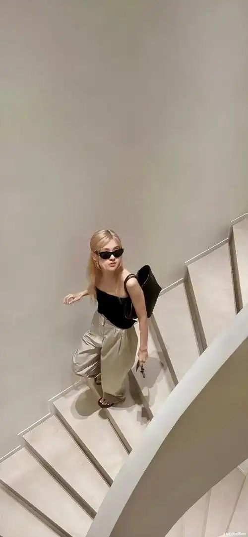 喜欢这种日常随意感的穿搭一整个被拿捏住了!#朴彩英