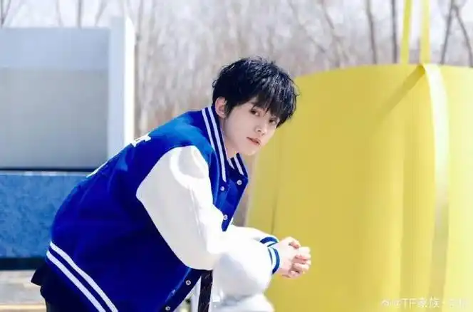 张极,2007年2月3日出生于江苏省常州市,中国内地男