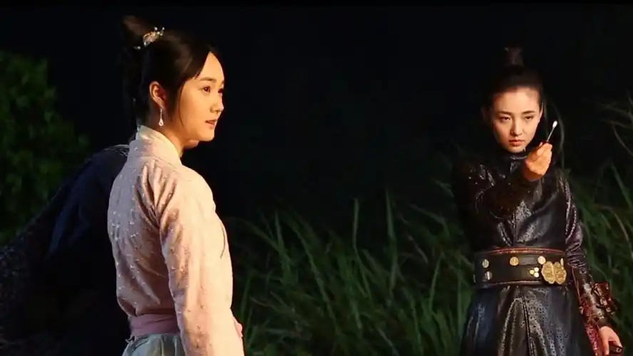 电视剧盛唐幻夜曝花絮:打不着火的叶远. 来自全球超级搞笑视频 - 微博