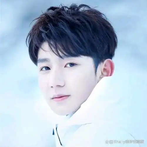 王源的成长蜕变从少年偶像到成熟艺人