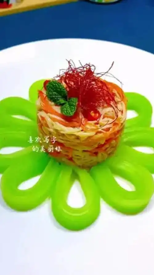 做一道高颜值美食,好吃又好看#美食 ##凉菜摆盘装饰技巧