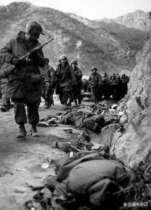 为何不能向中国士兵开枪?美军老兵博尔登回忆砥平里战役:太可怕