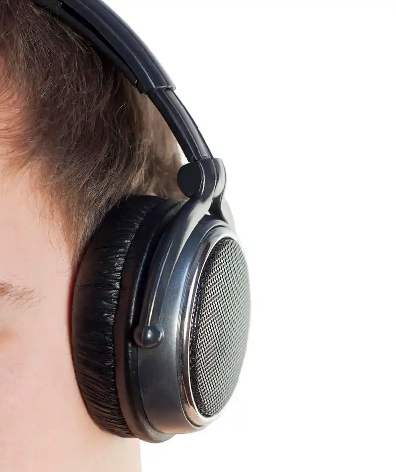 人类耳朵耳机听音乐播放器声音