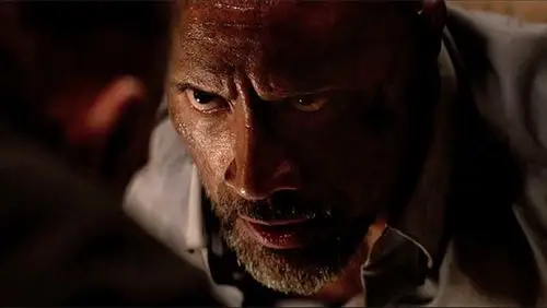 《摩天营救》内地定档 "巨石"强森又开挂了