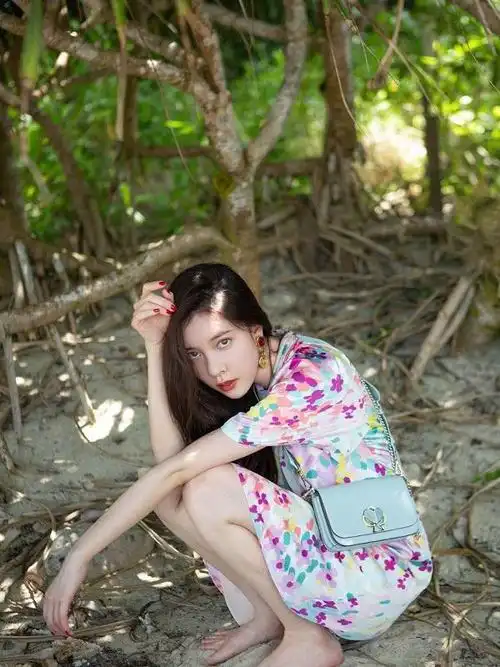 穿越火线安蓝现实生活中从头到脚都是绿色宋妍霏是怎么了