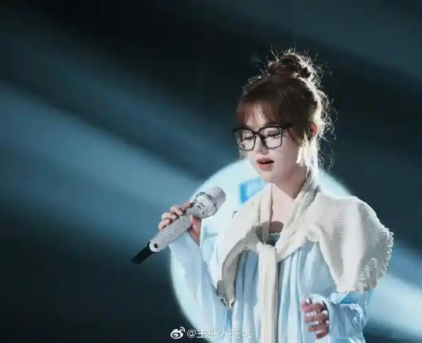 黄霄云冲榜凡希亚##歌手冲榜赛彩排直击##歌手直播