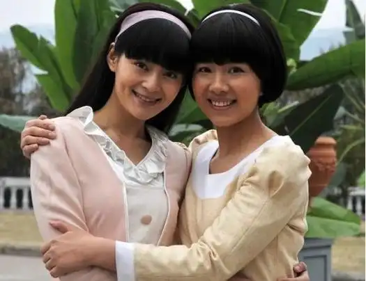 回顾演员王媛可倒追嫁同行恩爱11年两个儿子取名一模一样