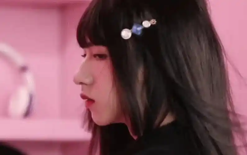 【tina 贺】神仙美少女～贺峻霖女装合集_哔哩哔哩_bilibili