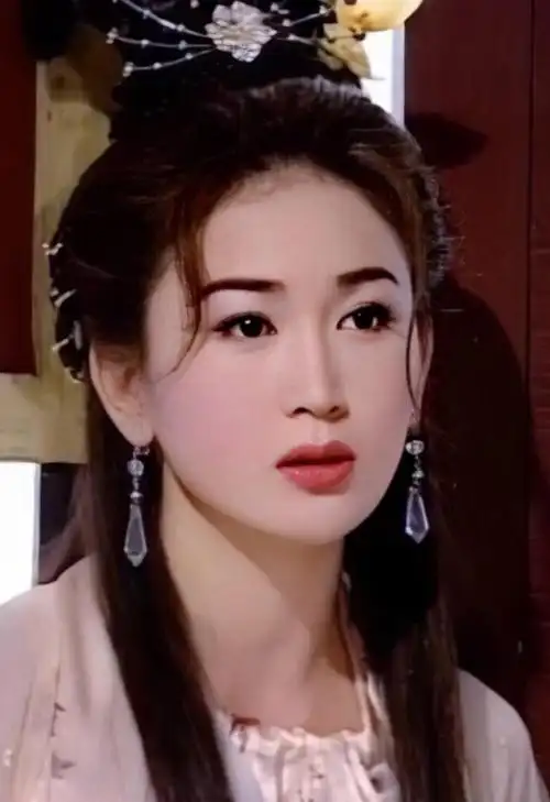 "妲己"温碧霞:演过大片,嫁豪门无子,她过得咋样?