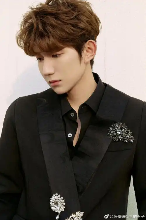 王源《夏日垂钓》