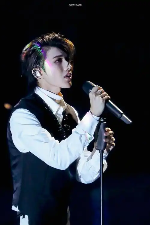 蔡徐坤2021个人巡回演唱会