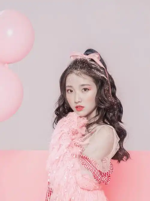 p data-id="go040w69c2">红格格,中国内地女歌手,国风势力新星,曾