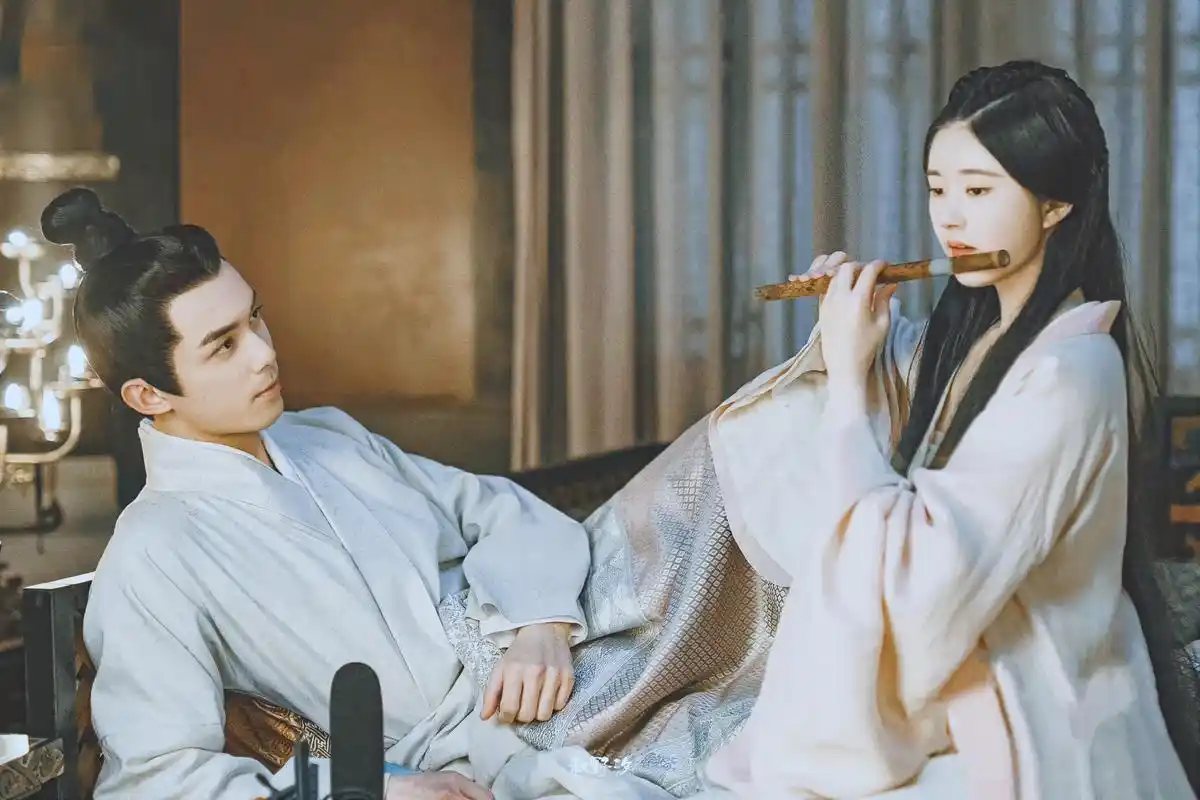 吴露可逃cp粉攻陷吴磊,赵露思评论区,与龚俊cp粉有一拼!