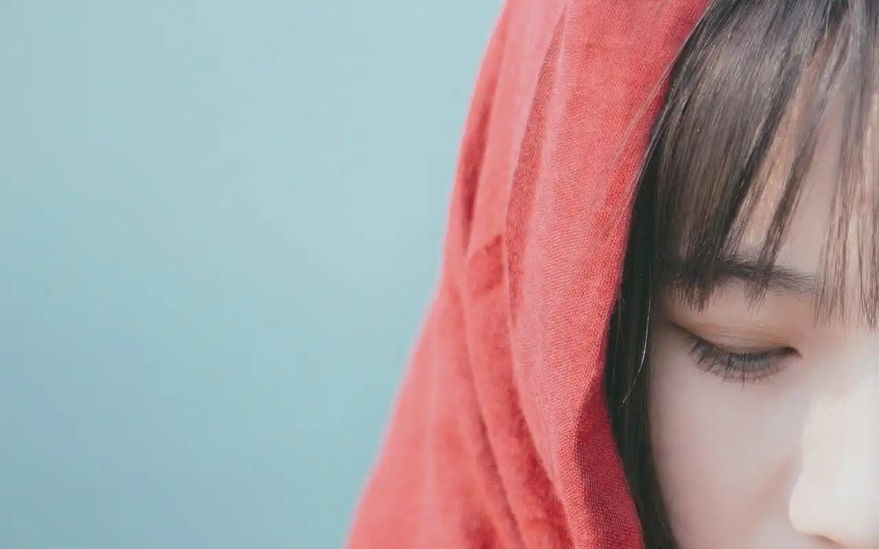 清纯美女复古色系写真电脑高清桌面壁纸图片下载