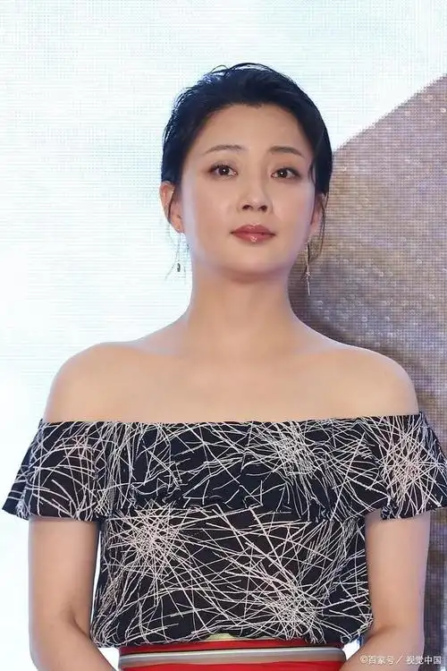 有些女演员在过了30岁之后,还要在剧中扮演少女,不仅让人觉得不自然