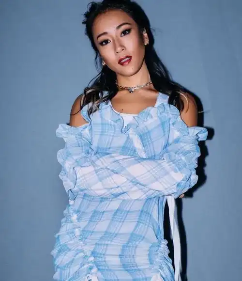 回顾:有一种"反差"叫吉克隽逸,成名前与成名后,差别太大了