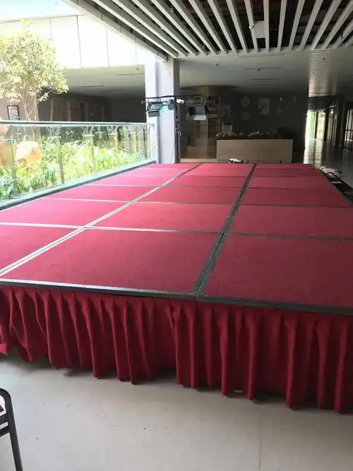 婚庆走秀t台酒店专用舞台带轮子活动折叠舞台演讲台舞台桁架批发