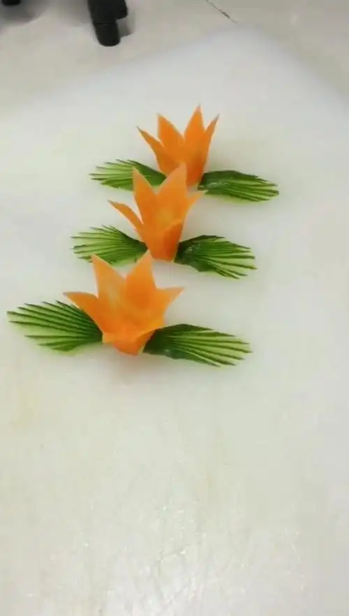 水果蔬菜盘头,第105式,黄瓜胡萝卜组合.