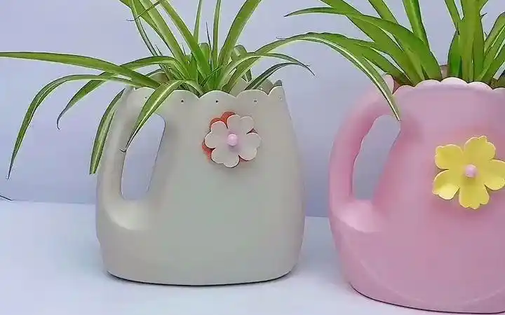 【变废为宝】家里的洗衣液瓶子不要扔了,做几个简单又实用的花盆吧