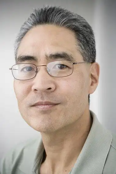 男生剃四方平头帅气度飙升 中年男士如何剃平头会受关注