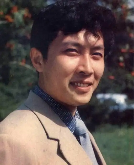 唐国强:年轻时是小鲜肉,如今成为了老戏骨