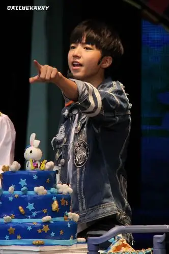 王俊凯# #tfboys王俊凯# #tfboys# 150919 王俊凯生日会 cr:calmee