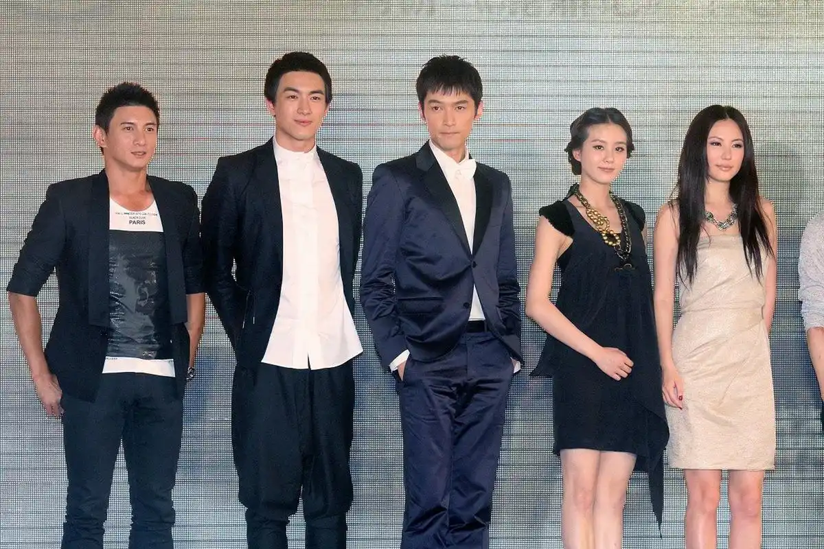 和林更新,胡歌同台,吴奇隆在身高上,完全处于劣势啊[左捂脸]!