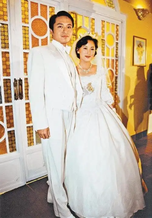 马景涛两结两离 第三任会是谁呢