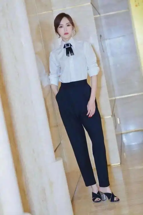 喜讯传闻后,唐嫣穿宽松裤子出镜,粉丝感叹不会是老公的吧?