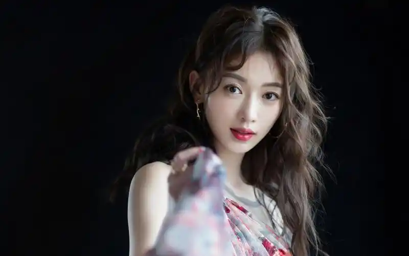 原图你的电脑分辨率(1600x1600)→生成壁纸显示:√欣赏模式全屏模式