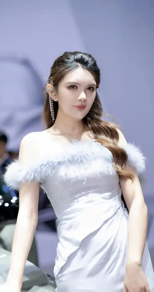 成熟有韵味的美女壁纸