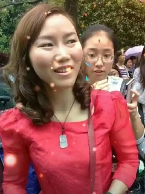 祝王俊凯妈妈生日快乐