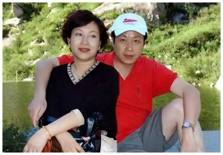 著名主持人罗京逝世15年,妻子已改嫁富商,母亲至今仍不知其死讯_播音_