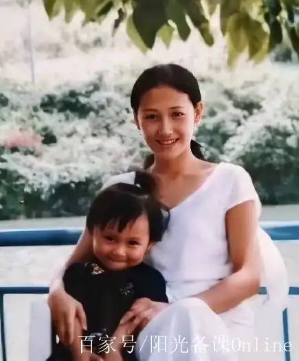 the9刘雨昕从可爱变大,童年照曝光,你有没有pick她?