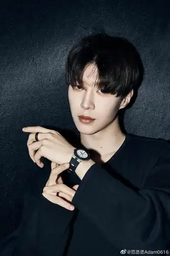 范丞丞宝格丽出图好帅