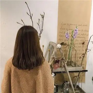 背影头像女生唯美漂亮长发头像