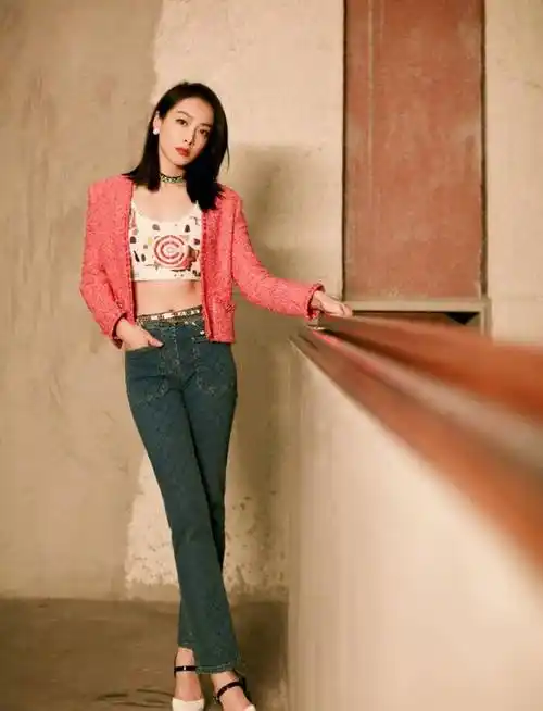 宋茜这马甲线也太"撩人"了!