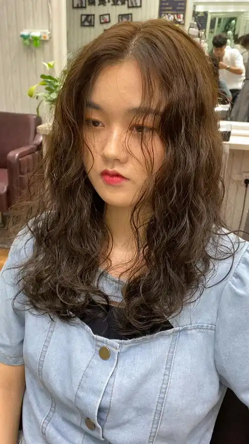 超级甜美的2020款麦穗卷_夏天去哪玩_滤镜_理发店_夏日滤镜_时尚_发型