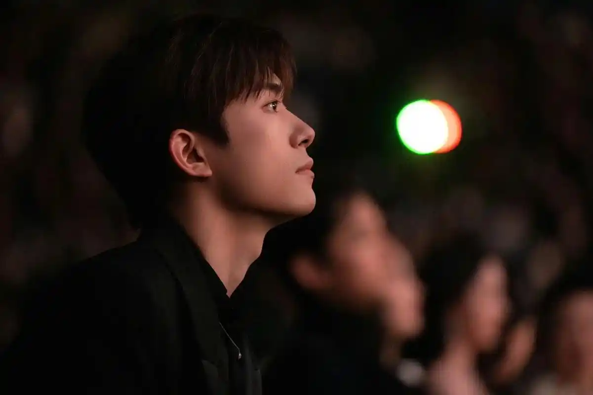 易烊千玺 #星星永远发着光 #侧颜 - 抖音