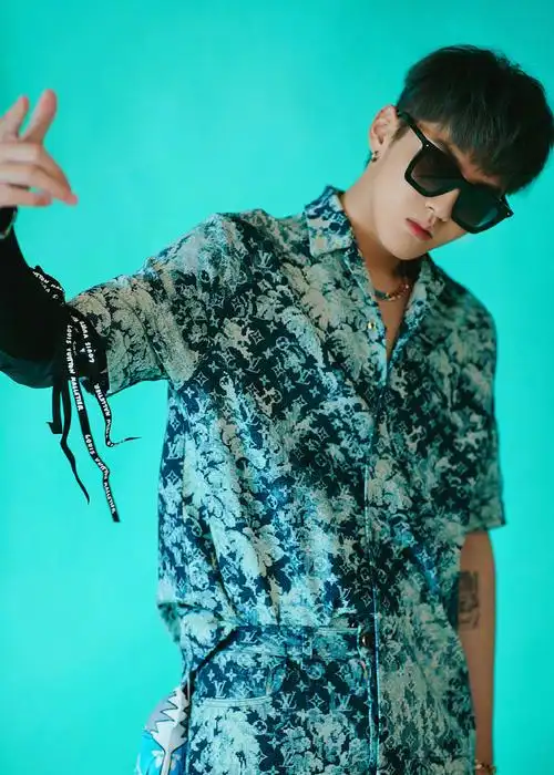 吴亦凡油画牛仔套装帅气写真图片47