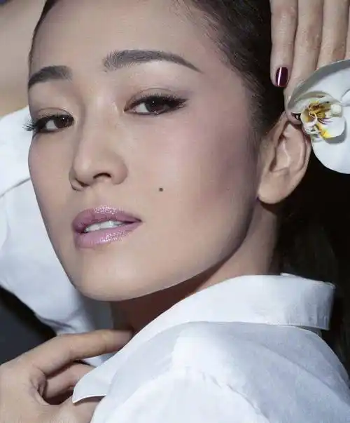 一代女神巩俐被爆胖了,多少人的青春年华_身材_少女_漂亮