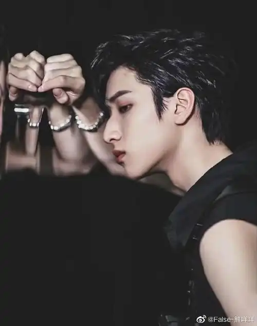 时代少年团第一rap担##严浩翔 云程发轫万里可期#严王的喉结杀!