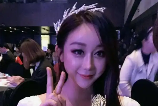 韩国女星咸素媛个人资料 非常惋惜和悲痛的成语 - 歌词译