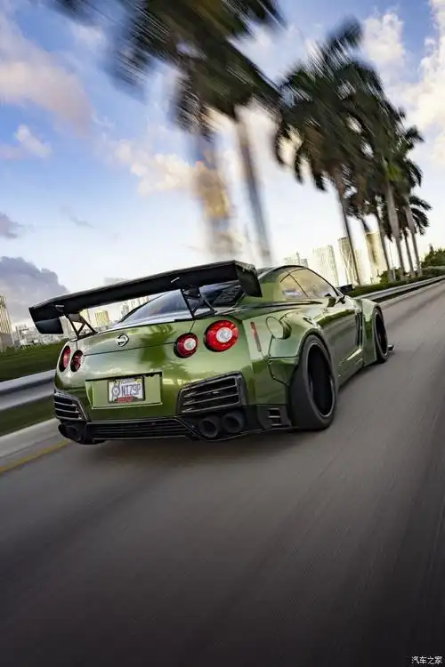 战神gtr颜色太正了,人生要想过的去,车子怎能没点绿