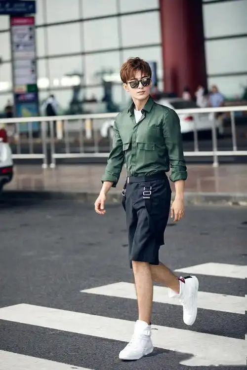 从男星夏日穿搭里,学习夏季该如何搭配?