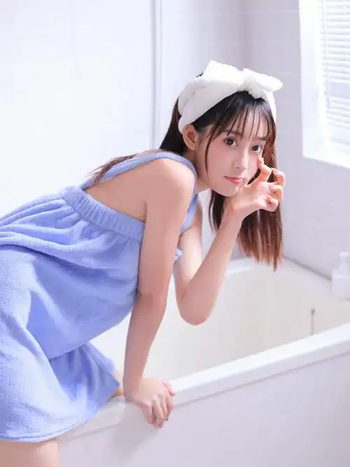 少女写真这样拍的浴室写真又纯又甜