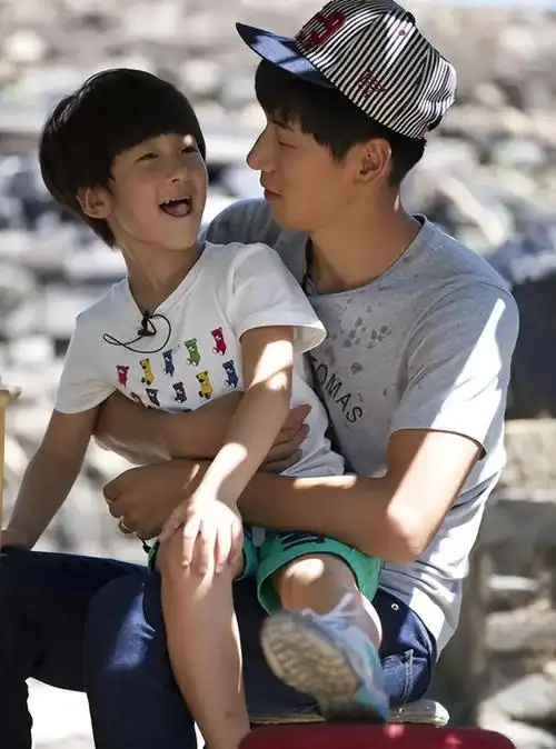 一档欢快的亲子综艺,却变成"离婚魔咒",《爸爸去哪儿》真离谱|张亮