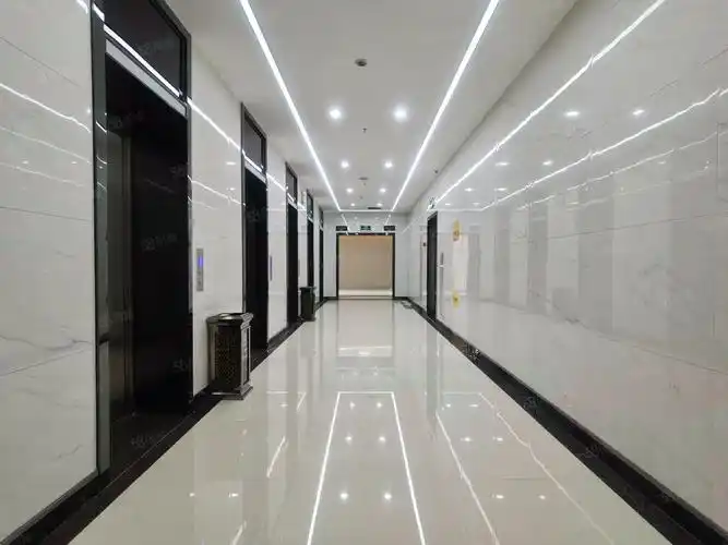 成熟商圈(4室,32工位,拎包办公),西安高新区二环南路西段新世纪大厦