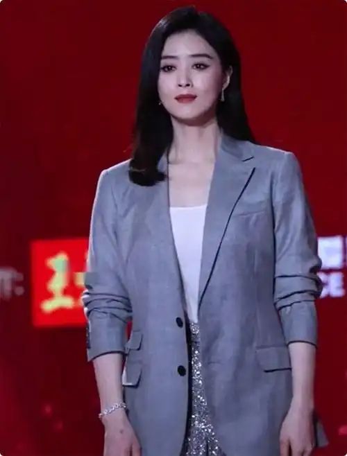 网易首页>网易号>正文申请入驻>171的蒋欣越来越会穿搭蒋欣的身高在